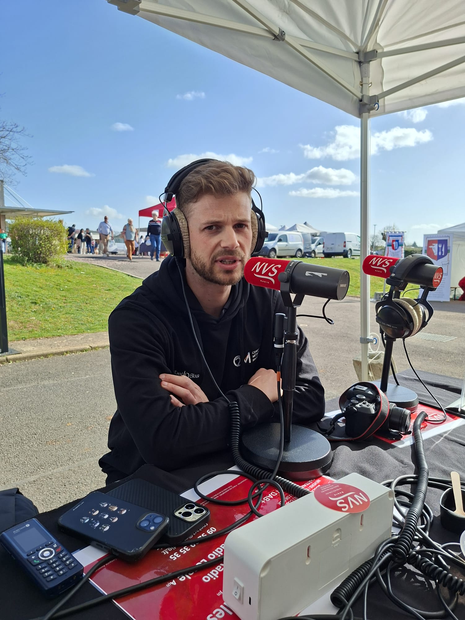 antoine charg&eacute; de com.jpeg (335 KB)