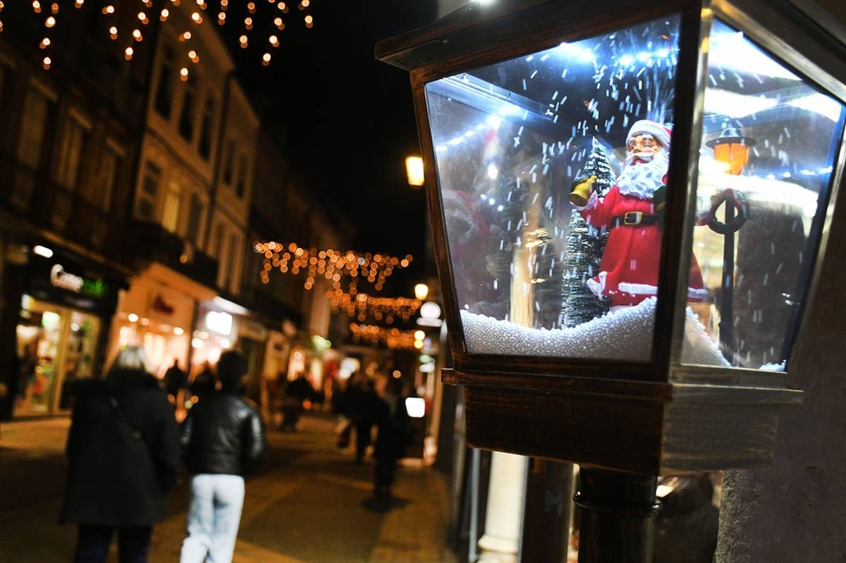 marché noel 2.jpeg (103 KB)