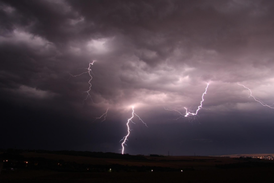 Météo : les orages arrivent dans le Centre de la France avant une nette baisse des températures